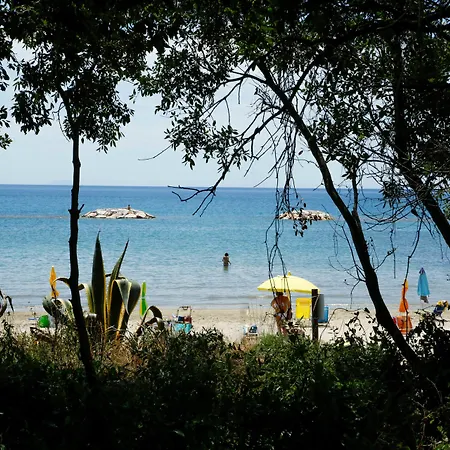 I Cinque Pini 3* Follonica
